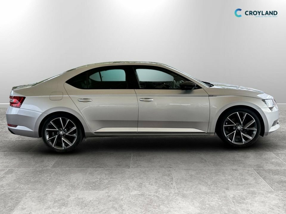 Skoda Superb 2L Sportline Silver #2