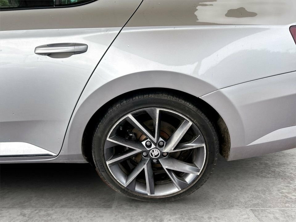 Skoda Superb 2L Sportline Silver #4