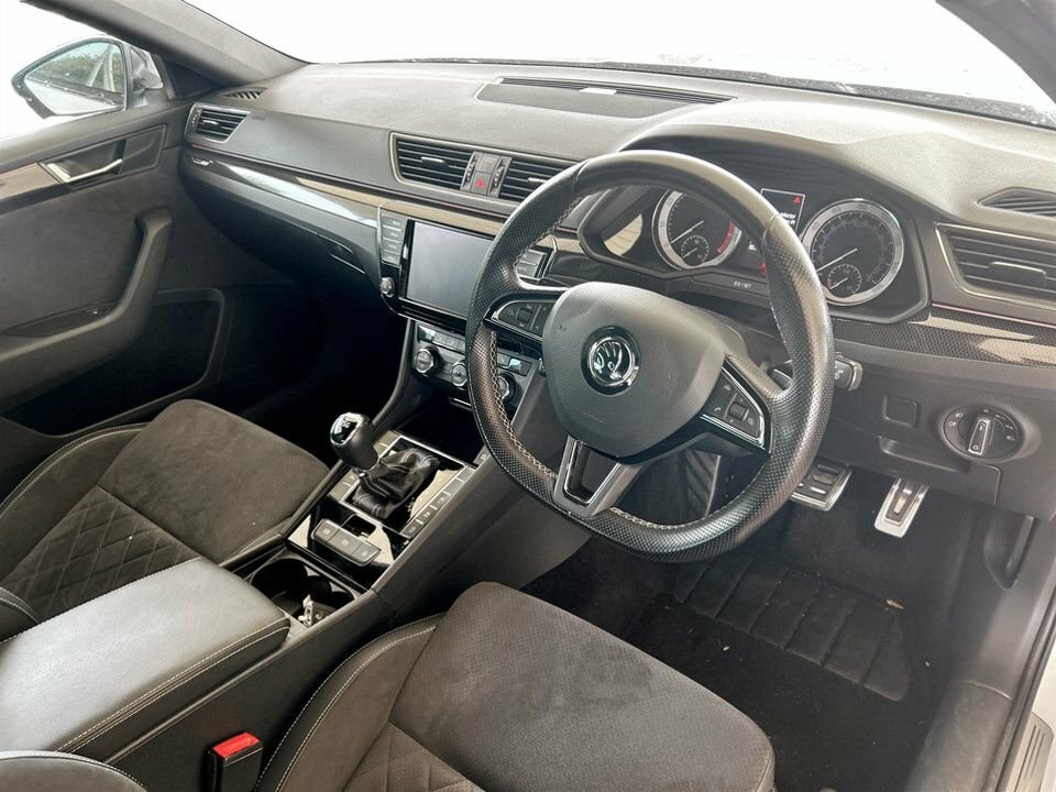 Skoda Superb 2L Sportline Silver #5