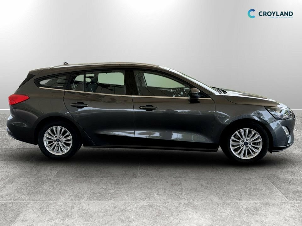 Ford Focus 1L Titanium Edition EJ70XCE Grey #2