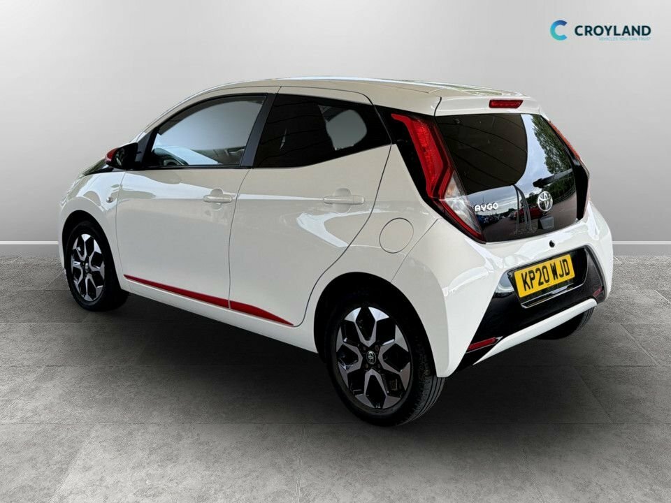 Toyota Aygo 1L X-trend KP20WJD White #3