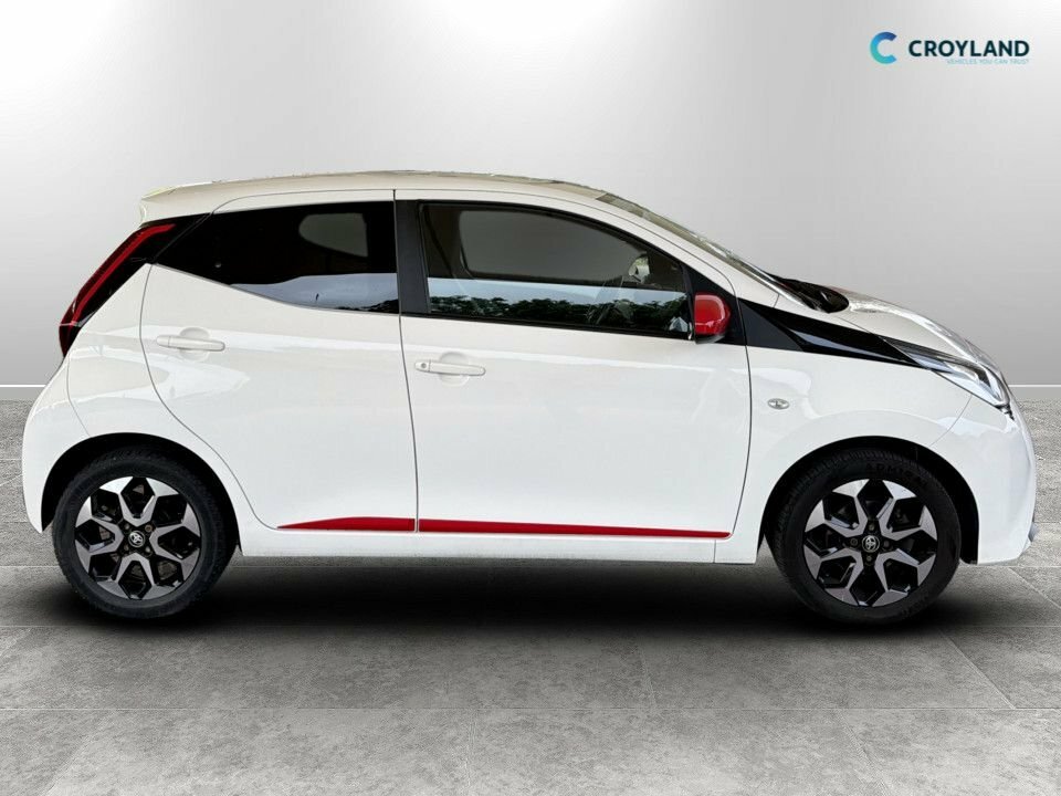 Toyota Aygo 1L X-trend KP20WJD White #2