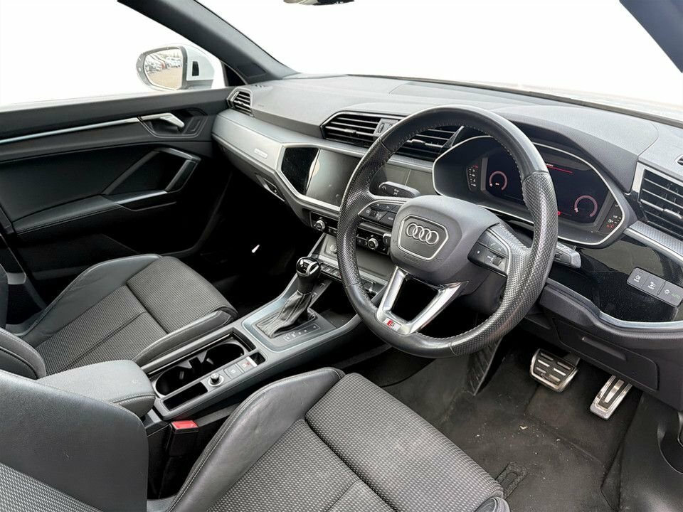 Audi Q3 2L S Line KM19UBK White #5