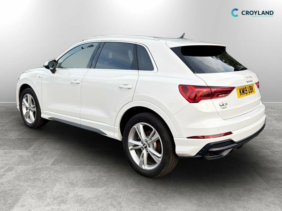 Audi Q3 2L S Line KM19UBK White #3