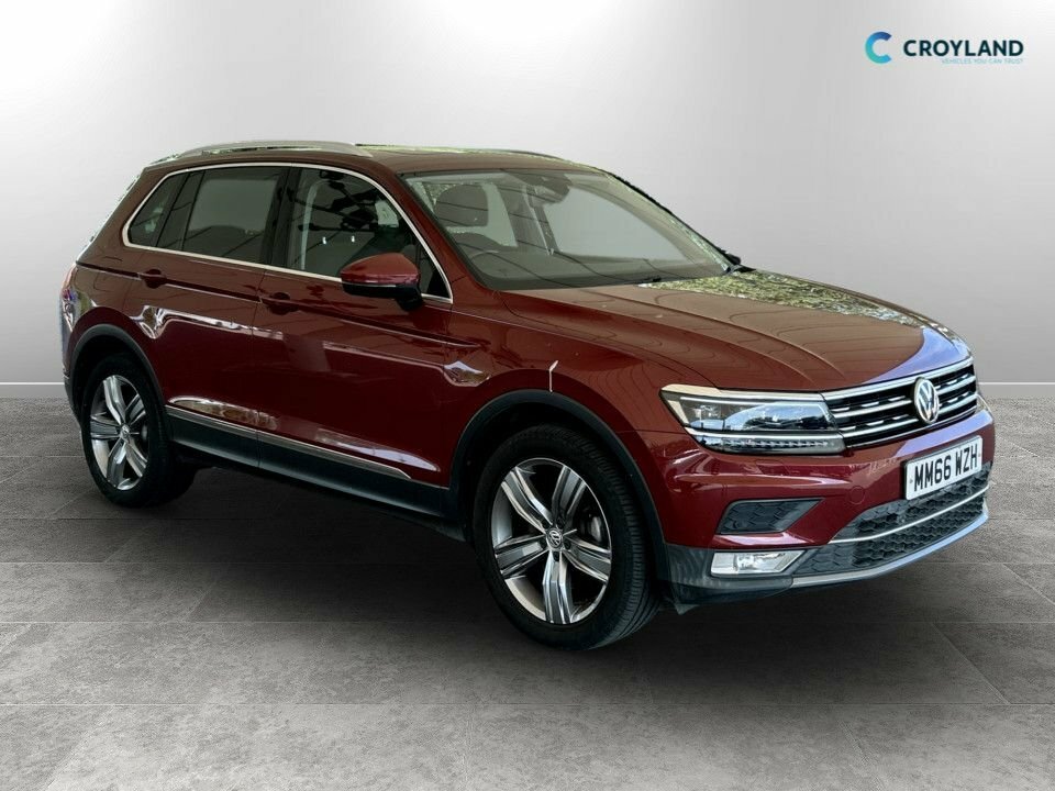 Volkswagen Tiguan 2L Sel Red
