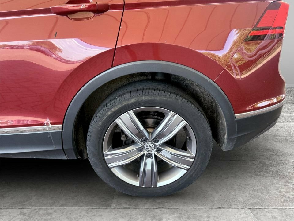 Volkswagen Tiguan 2L Sel Red #4