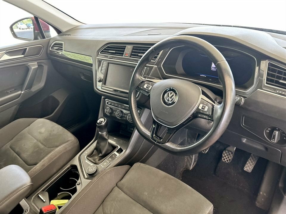Volkswagen Tiguan 2L Sel Red #5