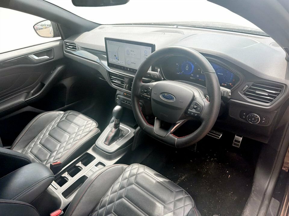 Ford Focus 1L St-line Vignale YN23OZX Black #5