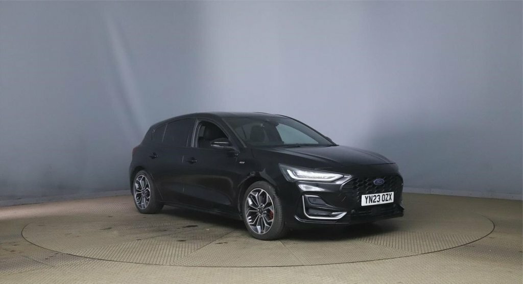 Ford Focus 1L St-line Vignale YN23OZX Black #6