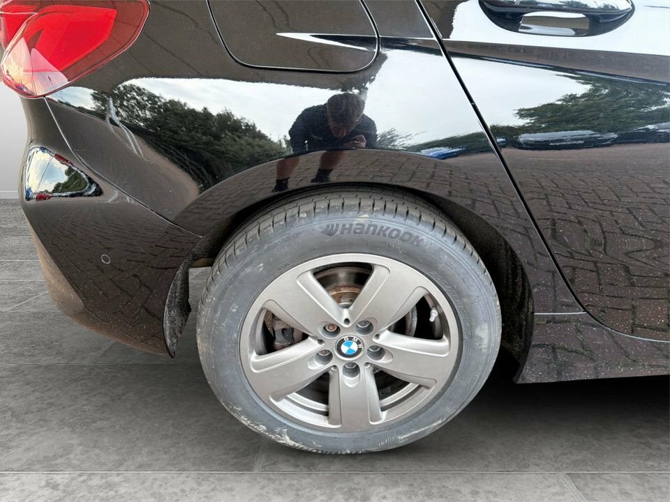 BMW 1 Series 1.5L Se KM22UBW Black #4