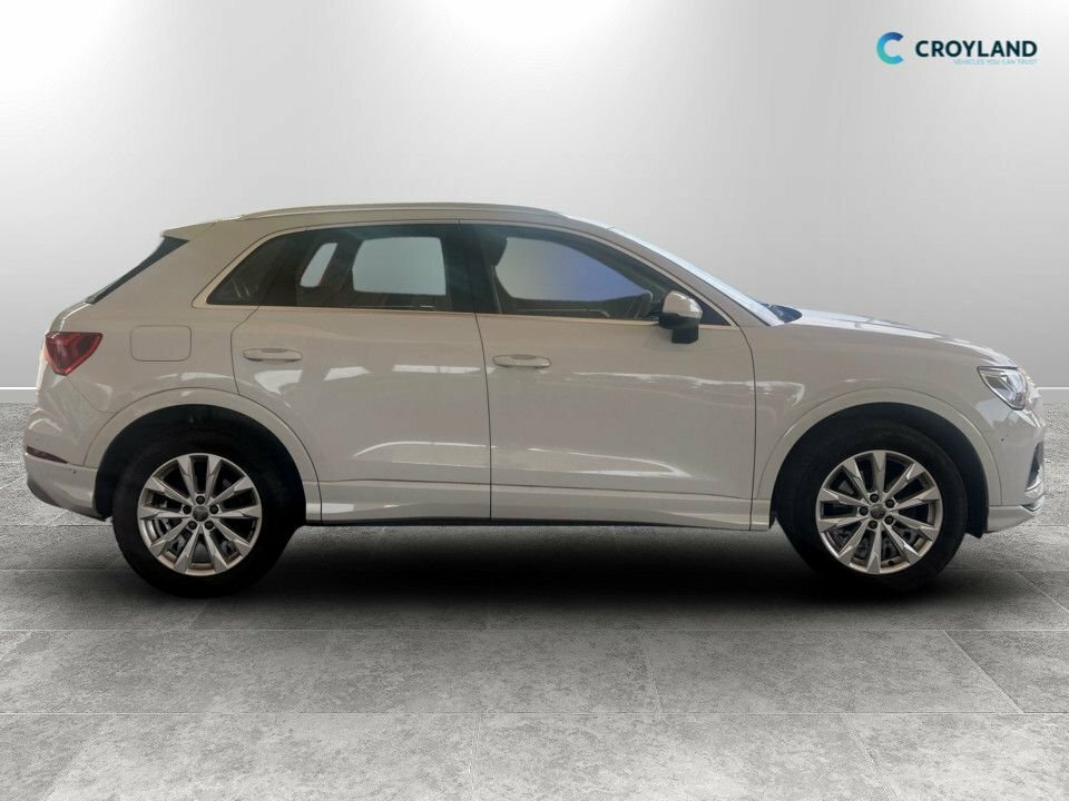 Audi Q3 1.5L Sport VE69VCX White #2