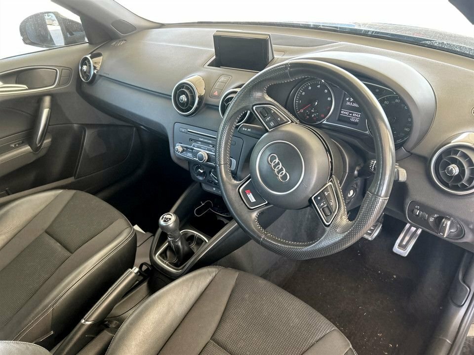 Audi A1 1L S Line AV67YFM Black #5