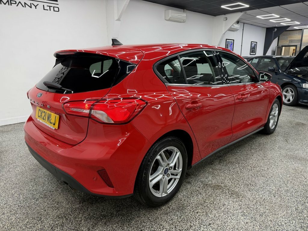 Ford Focus Focus Zetec Edition Mhev CK21MLJ Red #3