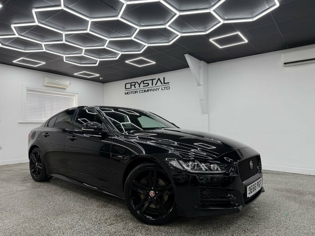 Jaguar XE Saloon Black
