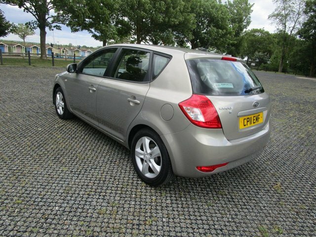 Kia Ceed Hatchback CP11EMF Silver #3