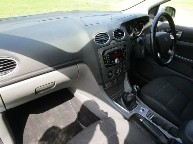 Ford Focus Hatchback EO60FNC Blue #5