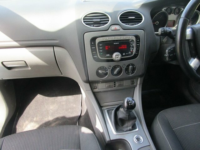 Ford Focus Hatchback EO60FNC Blue #6