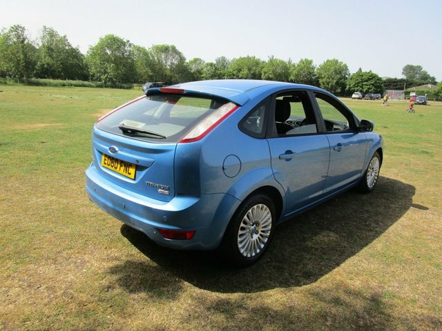 Ford Focus Hatchback EO60FNC Blue #2