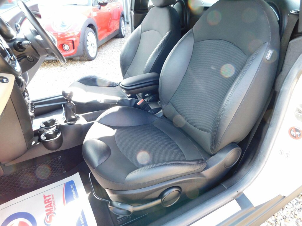 Mini Coupe Cooper White #19