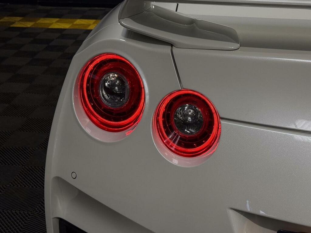 Nissan GT-R 2016 Nissan Gtr R35 Prestige  #18