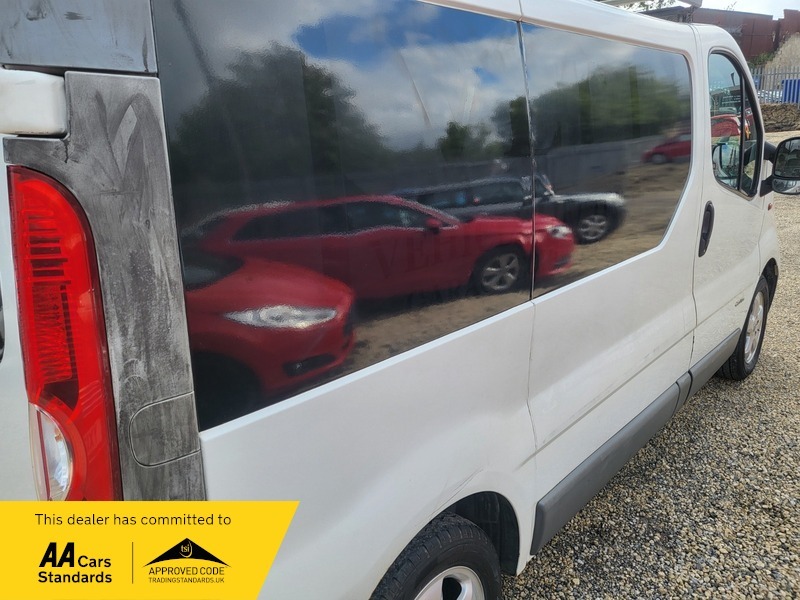 Renault Trafic Sl27 Dci 115 Swb White #11