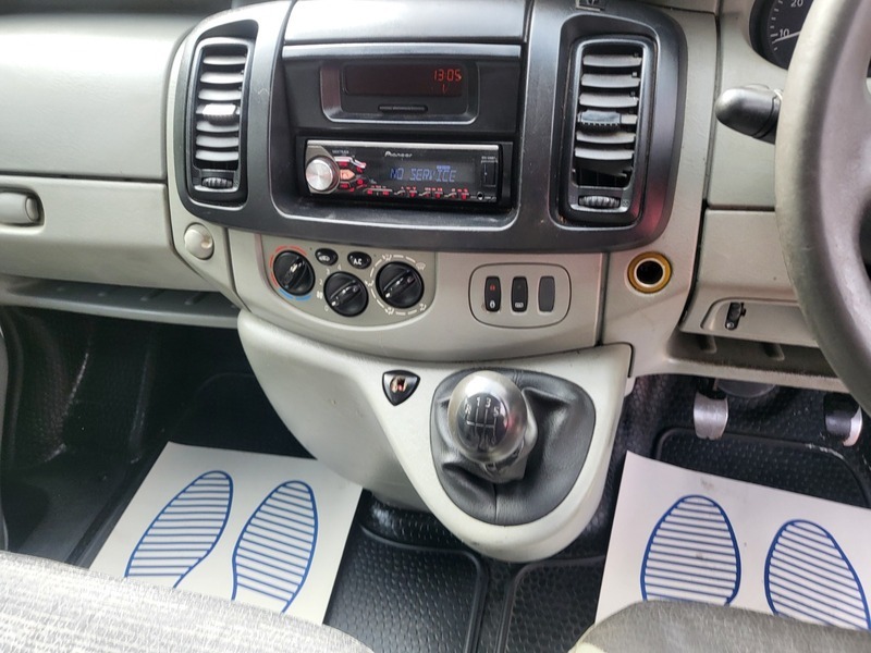 Renault Trafic Sl27 Dci 115 Swb White #6