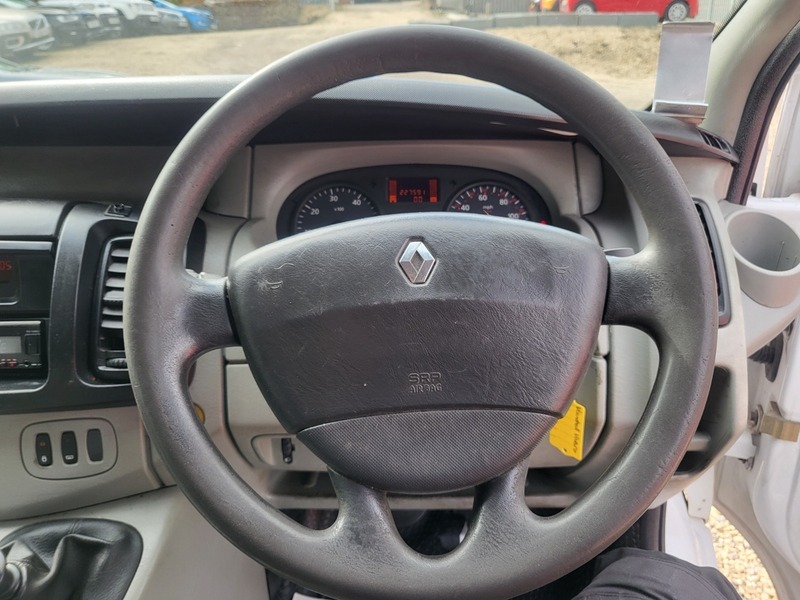 Renault Trafic Sl27 Dci 115 Swb White #9