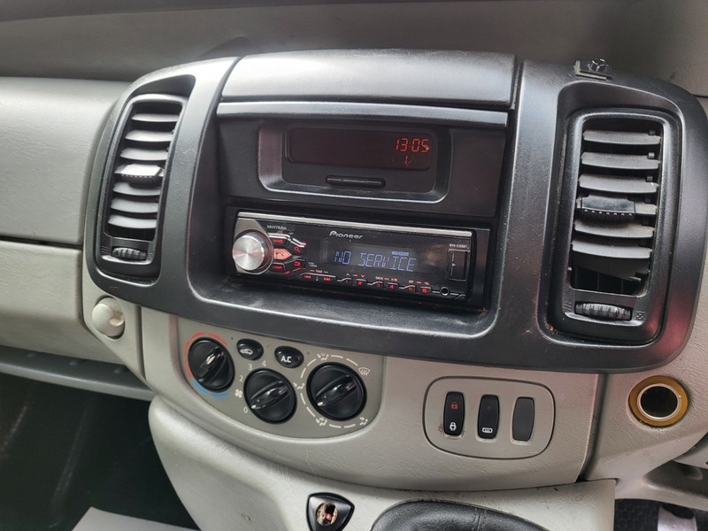 Renault Trafic Sl27 Dci 115 Swb White #4
