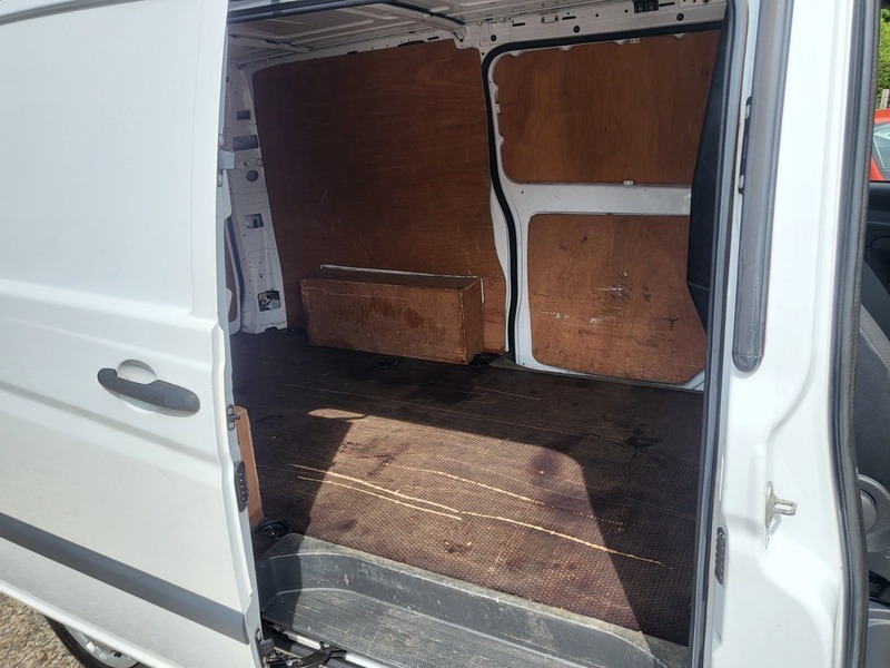 Mercedes-Benz V Class V6 Mpv White #16