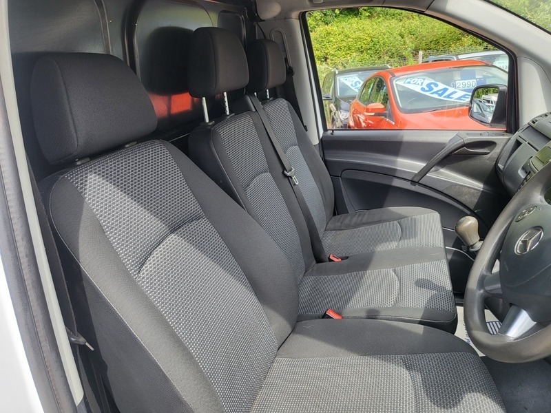 Mercedes-Benz V Class V6 Mpv White #12