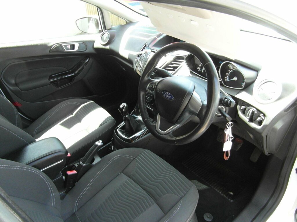 Ford Fiesta 1.25 Zetec Euro 5 EO15VKC White #3