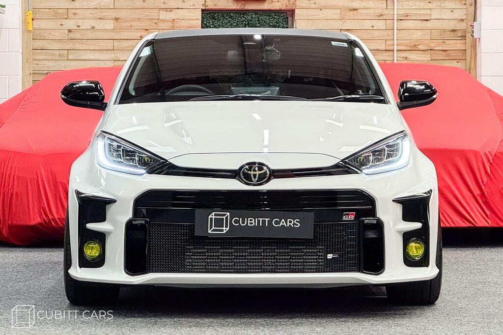 Toyota Yaris Hatchback 1.6T Gr Circuit Awd Euro 6 202222 White #2