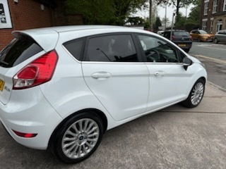 Ford Fiesta 1.2 Zetec  White #5