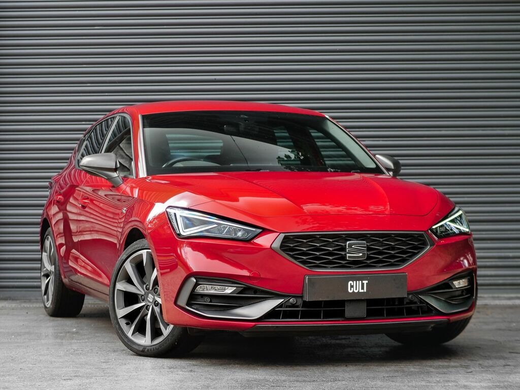 Seat Leon 1.5 Etsi Mhev Fr First Edition Hatchback Petro Red