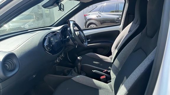 Toyota Aygo X Pure Manual LM74PWN White #5