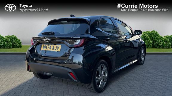 Toyota Yaris Icon Black #2