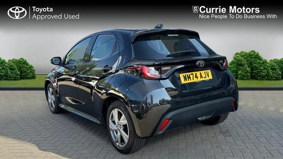 Toyota Yaris Icon Black #4