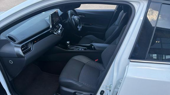 Toyota C-Hr Design 1.8 LO72WJG White #5