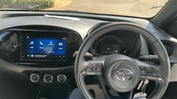 Toyota Aygo X Pure Automatic LT24UVJ White #6