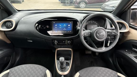 Toyota Aygo X Edge Parking Pack LM24WGJ Beige #6