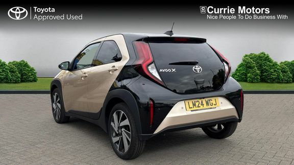 Toyota Aygo X Edge Parking Pack LM24WGJ Beige #4