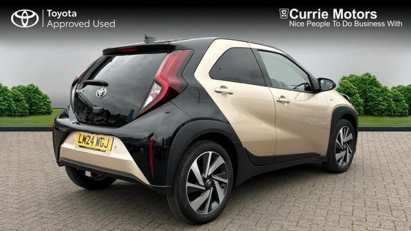 Toyota Aygo X Edge Parking Pack LM24WGJ Beige #2
