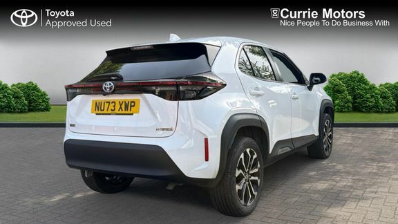 Toyota Yaris Cross 1.5 Vvt-h Design E-cvt Euro 6 Ss NU73XWP White #2