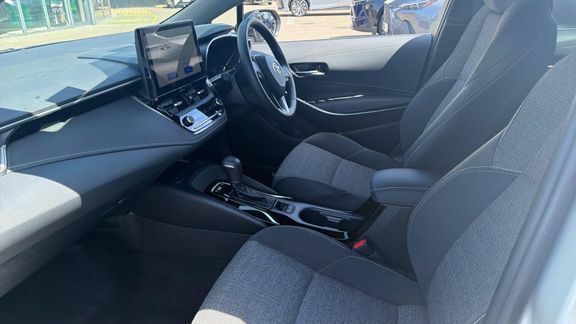 Toyota Corolla Design 1.8 Hb FH25NPJ Silver #5