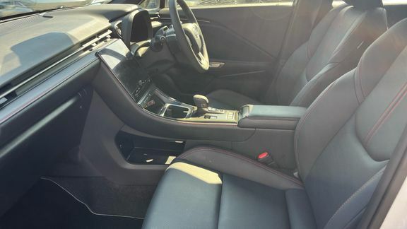 Lexus LBX Premium Plus Black Interior LR75XBL White #6