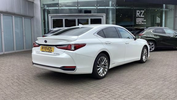 Lexus ES 300H 2.5 Cvt Premium Pack Grey #24