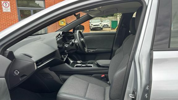 Lexus RZ 300E Urban  #6