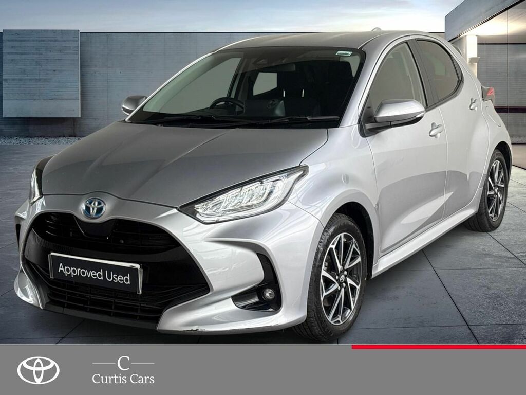 Toyota Yaris 1.5 Vvt-h Design E-cvt Euro 6 Ss GJ23LXH Silver #3