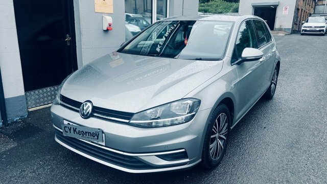 Volkswagen Golf Tdi Se Nav Hatchback SF18ZRT Silver #2