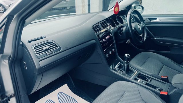 Volkswagen Golf Tdi Se Nav Hatchback SF18ZRT Silver #5
